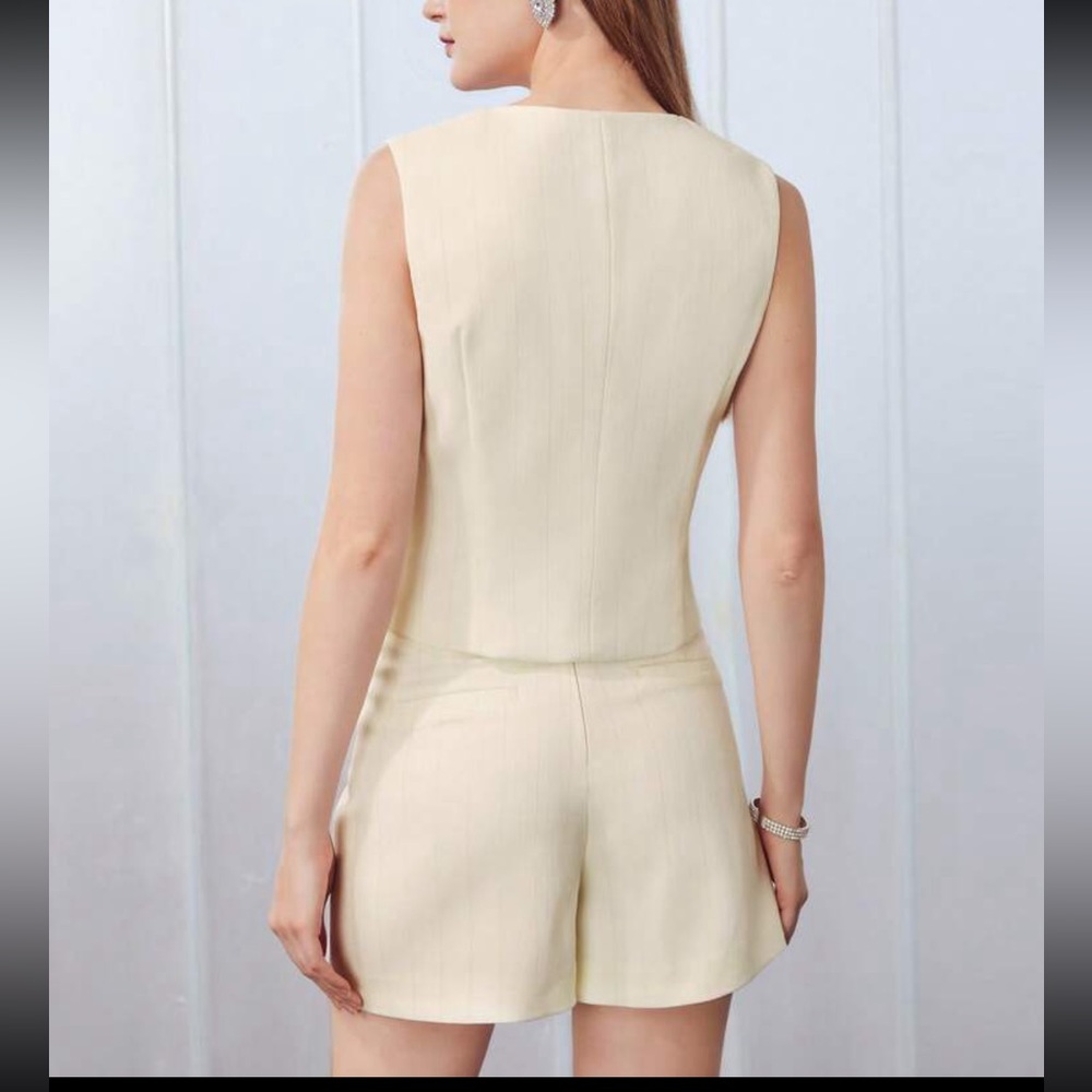 3D ROSETTE DRAPED SKORT SET - Picture 9 of 13